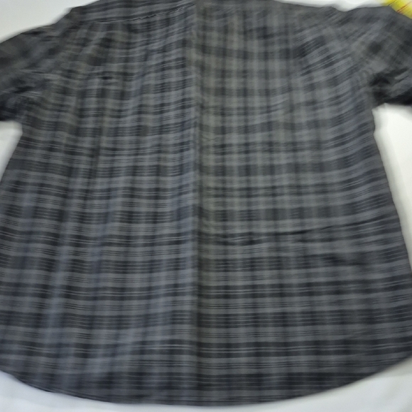Chaps Men's Black And Gray Plaid Button Down Short Sleeve Shirt - Picture 8 of 12